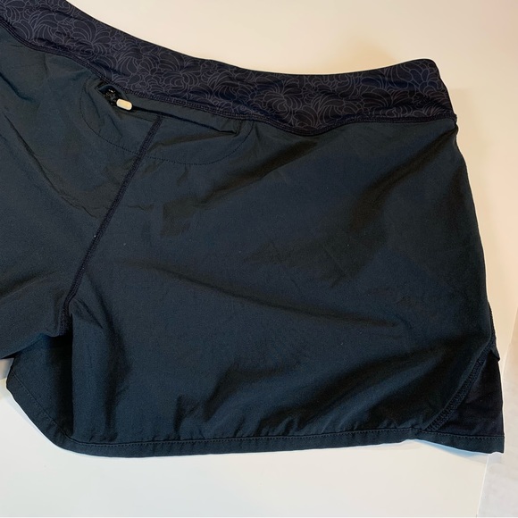 Size 12 Lululemon black drawstring waist shorts with no liner - Picture 8 of 16